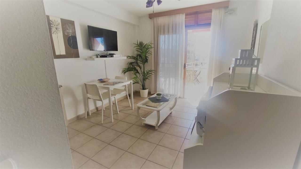 Appartement Une Chambre A Los Cristianos 洛斯克里斯蒂亚诺斯 外观 照片